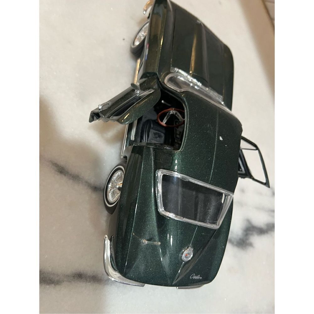 Maisto, Special Edition,  1965 Corvette Fasrback, 1/ 18 Scale - Picture 5 of 11